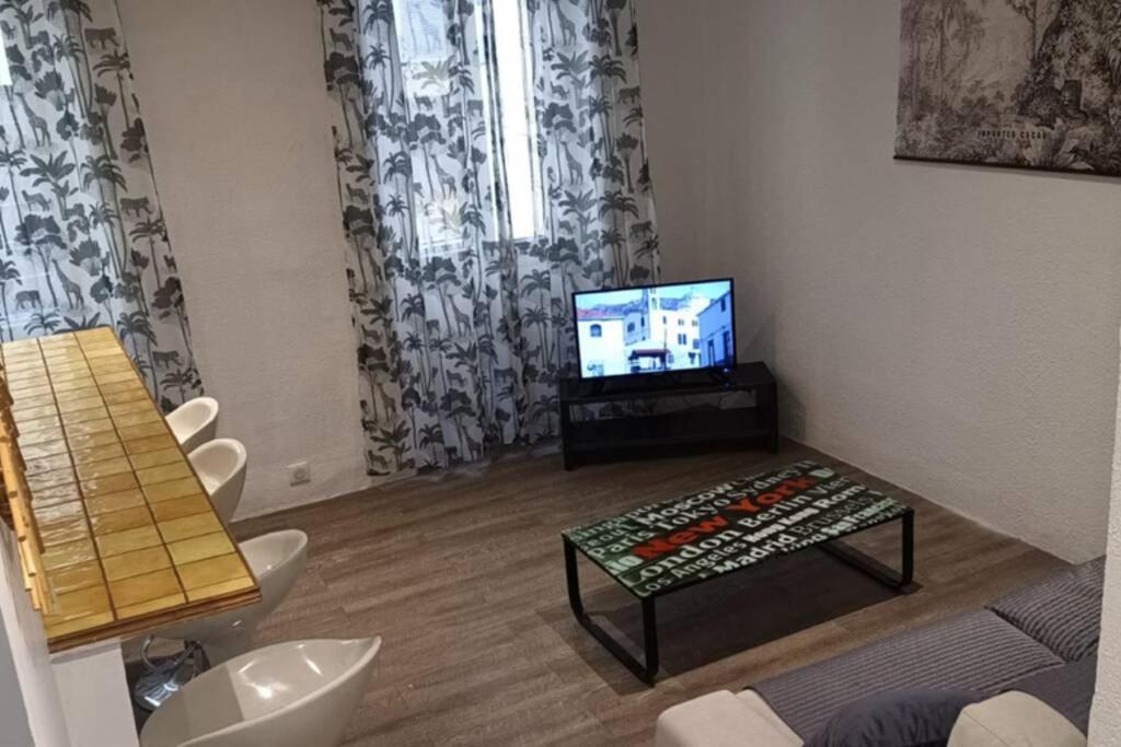 Coquet 2 Pieces Coeur Vieil Antibes Apartamento Exterior foto